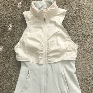 Lululemon off white vest size 6